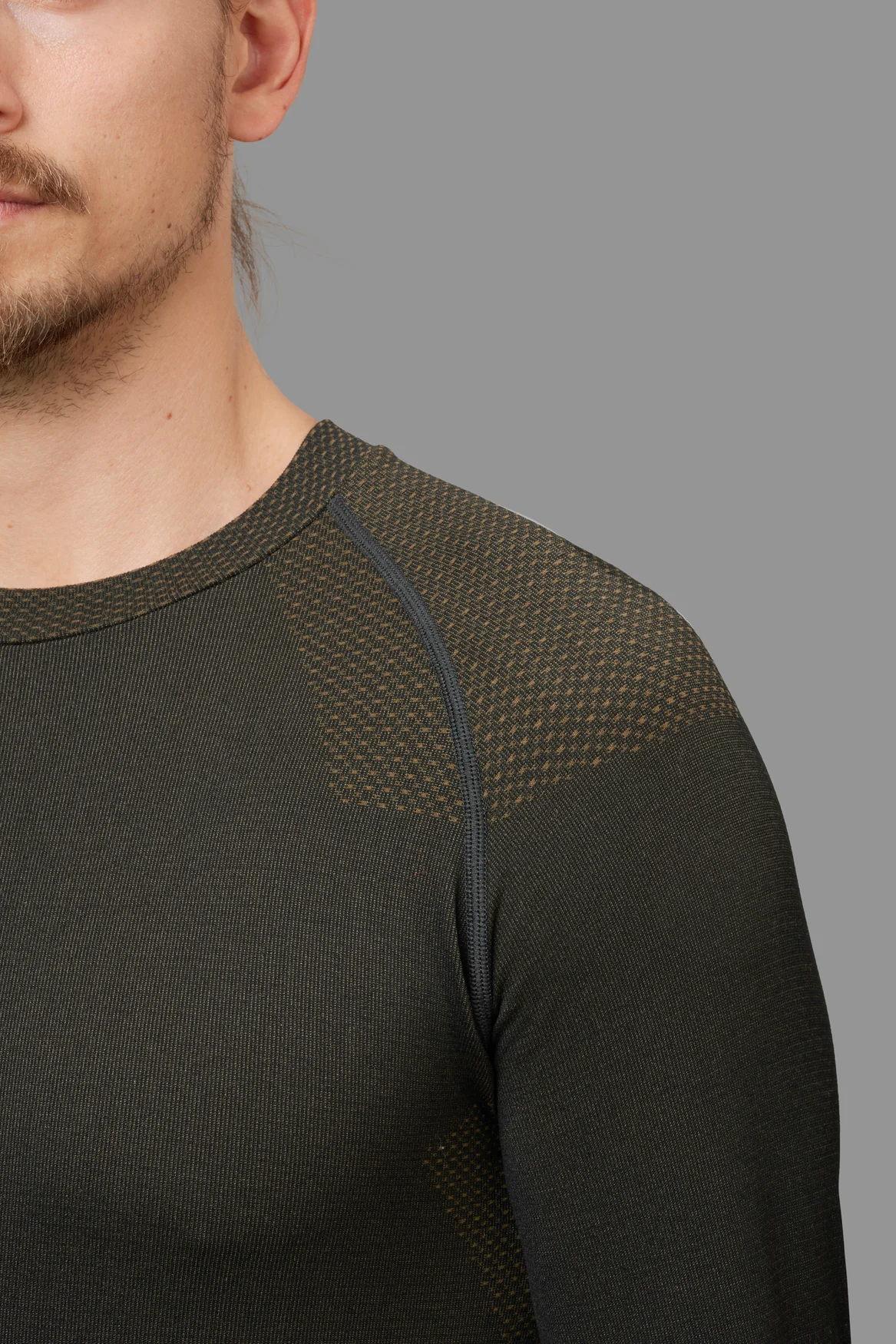 Harkila Base Active L/S O-Neck - Dark Willow Green - Image 3