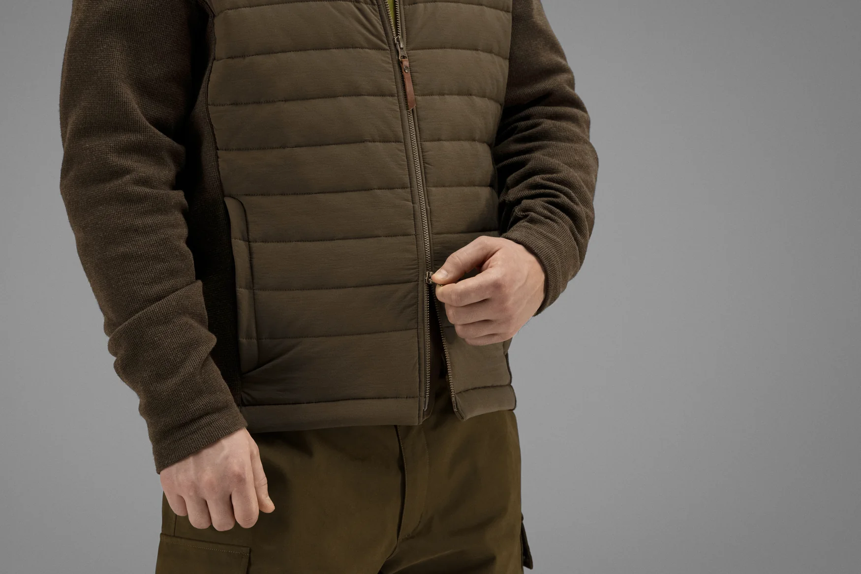 Harkila Retrieve Insulated Cardigan - Dark Warm Olive - Image 4